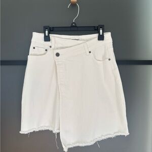 Evidnt Los Angeles Asymmetrical White Skirt